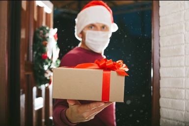 Sending Last-minute Presents Across Ireland or Internationally this Christmas? 4